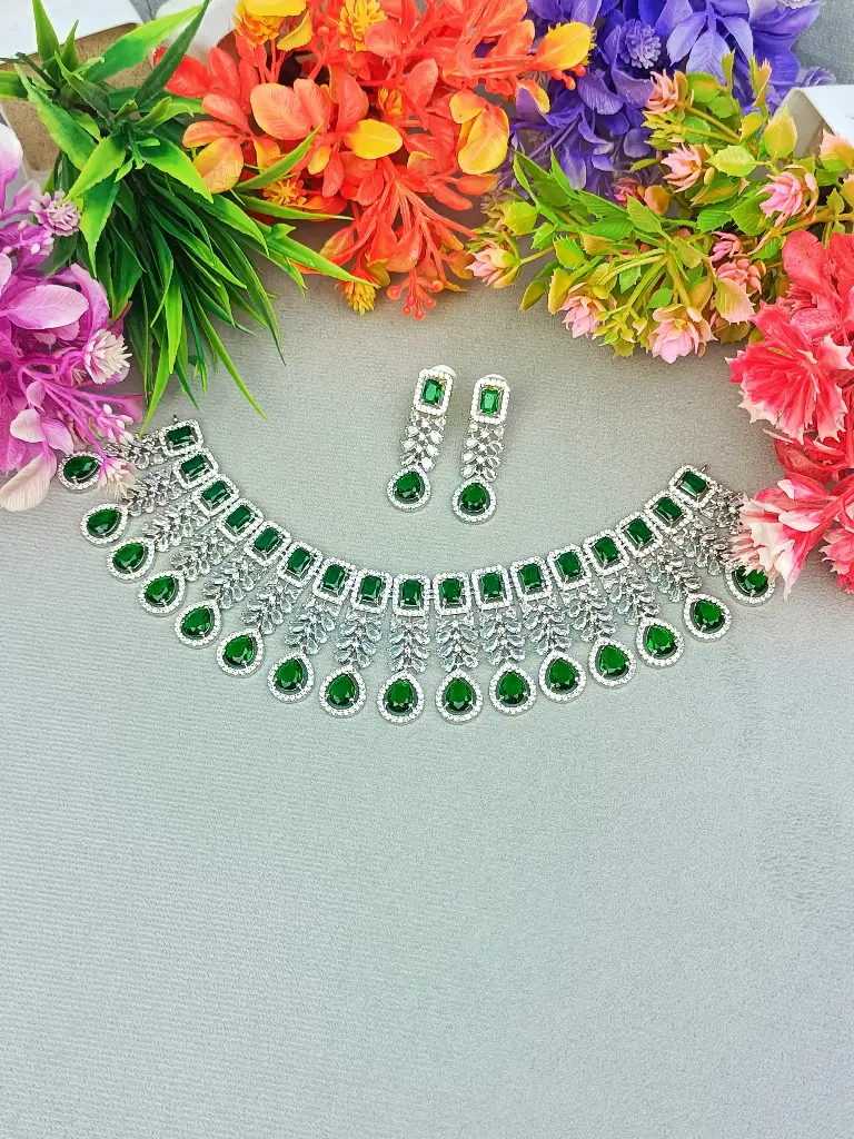 Emerald Green Necklace and Earrings Set