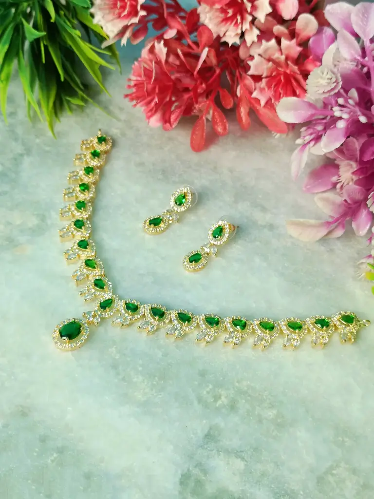 Gold Necklace Set with Green Gemstone